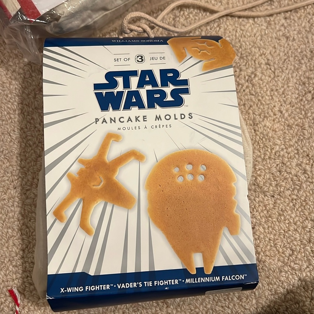 Williams Sonoma STAR WARS pancake molds